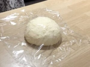 パン生地も簡単に作れる レコルト コンパクトベーカリー