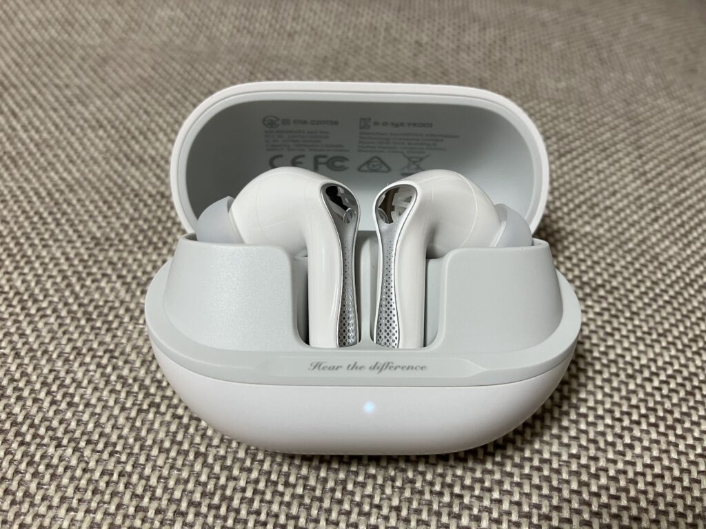 【レビュー】SOUNDPEATS Air5 Proの使い方は、充電方法と同様で超カンタン!